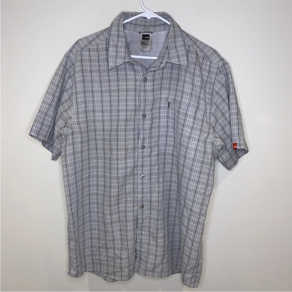 The North Face Short Sleeve Button Up Shirt Men’s L Plaid Gray‎ Black Outdoors